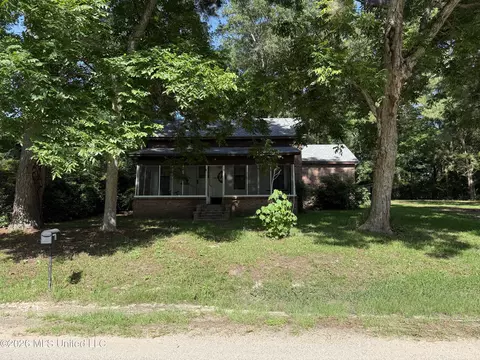 Other - 131 N Fourth St, Wiggins, MS 39577 photo 1 of 5