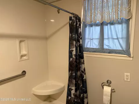 Bath - 131 N Fourth St, Wiggins, MS 39577 photo 1 of 2
