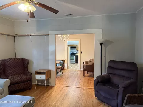Living - 131 N Fourth St, Wiggins, MS 39577 photo 2 of 2