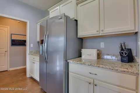Kitchen - 7270 Lauren Ln, Olive Branch, MS 38654 photo 3 of 3