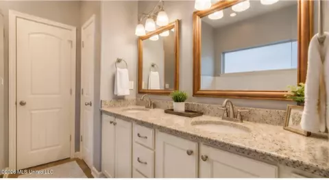 Bath - 7270 Lauren Ln, Olive Branch, MS 38654 photo 2 of 2
