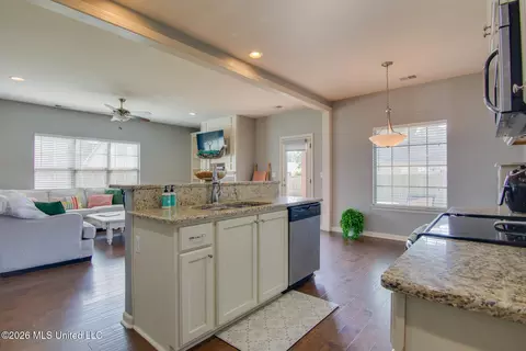 Kitchen - 7270 Lauren Ln, Olive Branch, MS 38654 photo 1 of 3