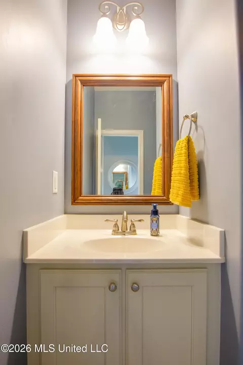 Bath - 7270 Lauren Ln, Olive Branch, MS 38654 photo 3 of 4