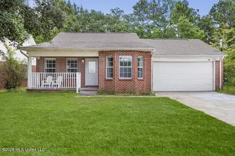 322 Lorraine Ave, Pass Christian, MS 39571