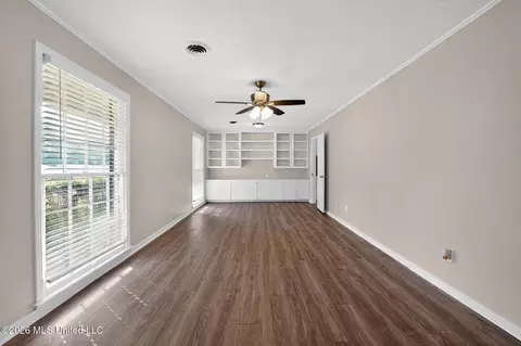 Living - 5801 Orchardview Dr, Jackson, MS 39211 photo 2 of 3