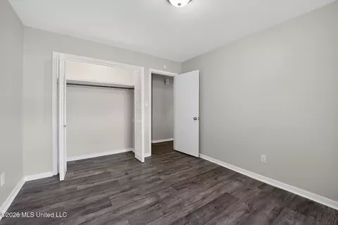 Bedroom - 5801 Orchardview Dr, Jackson, MS 39211 photo 5 of 6