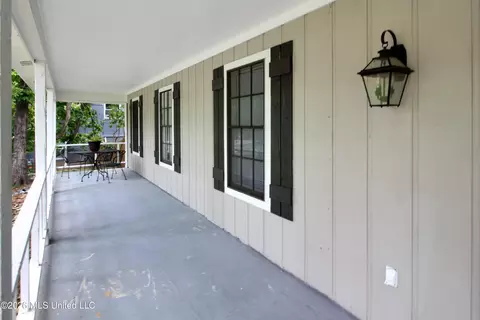 Exterior - 320 Helmsley Dr, Brandon, MS 39047 photo 2 of 3