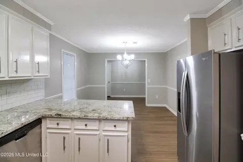 Dining - 320 Helmsley Dr, Brandon, MS 39047 photo 1 of 4