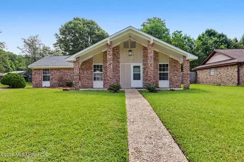 113 Gettysburg Cir, Ocean Springs, MS 39564