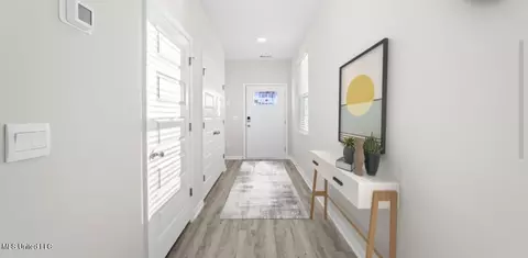 Entry Way - 24 Sealy Dr, Byhalia, MS 38611 photo 1 of 3