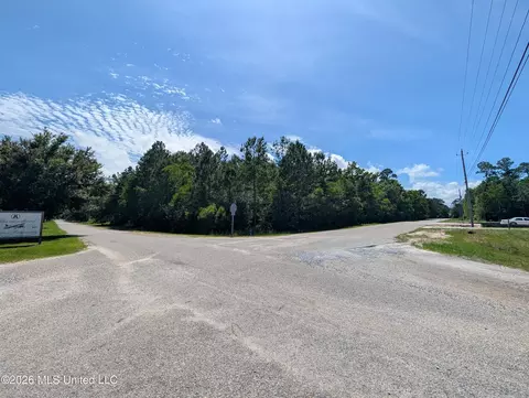 2332 Airport Dr, Diamondhead, MS 39525 photo 3