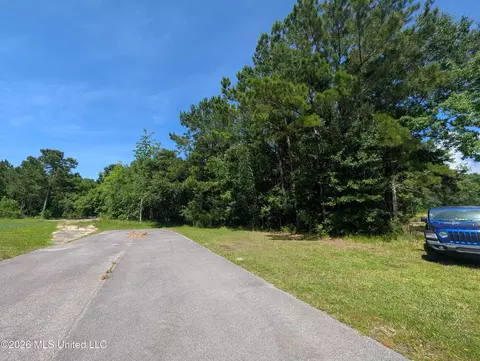 2332 Airport Dr, Diamondhead, MS 39525 photo 7