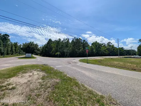 2332 Airport Dr, Diamondhead, MS 39525 photo 4