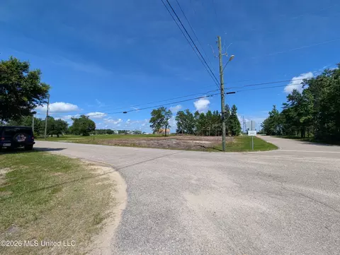 2332 Airport Dr, Diamondhead, MS 39525 photo 5