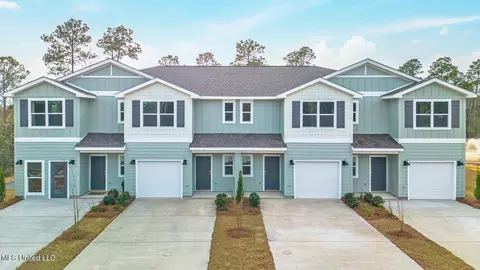 12348 Fraizer Ln, Gulfport, MS 39503