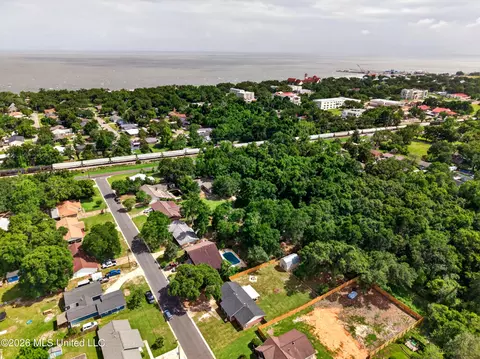 111 Edmund Dr, Long Beach, MS 39560 photo 4
