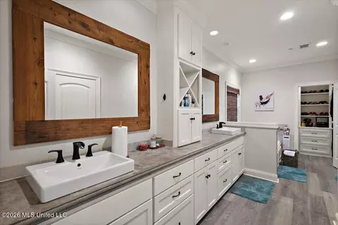 Bath - 140 Winchester Dr, Flora, MS 39071 photo 1 of 6