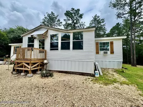 28061 Dusty Ln, Picayune, MS 39466