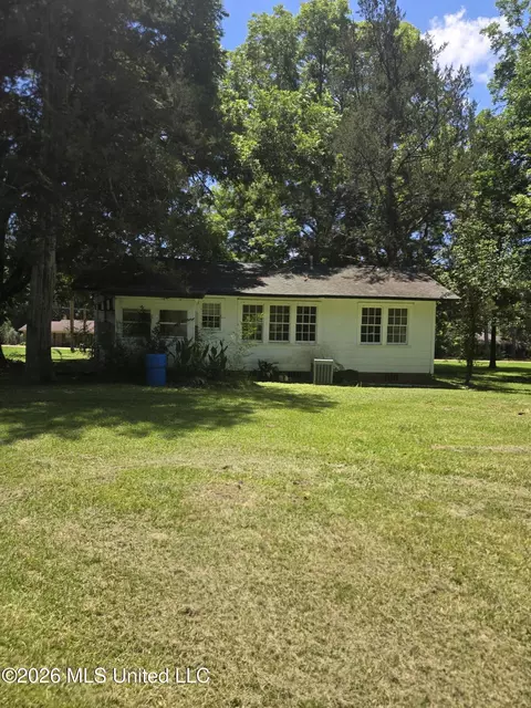 Exterior - 164 Saint Augustine Dr, Madison, MS 39110 photo 4 of 6