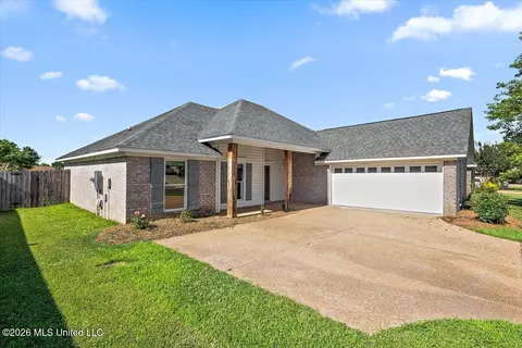 Exterior - 405 Mason Ct, Brandon, MS 39047 photo 3 of 10