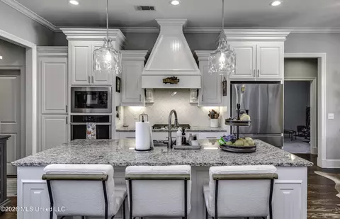 Kitchen - 403 Crossvine Pl, Madison, MS 39110 photo 4 of 6