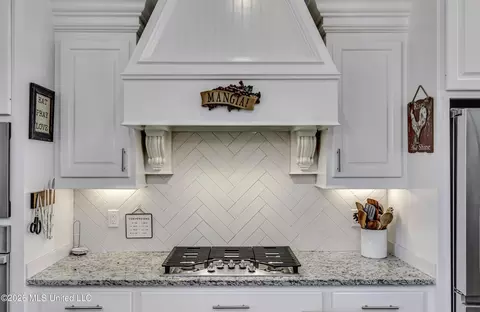 Kitchen - 403 Crossvine Pl, Madison, MS 39110 photo 5 of 6