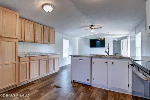 108 Ethans Trl, Lucedale, MS 39452 photo 11