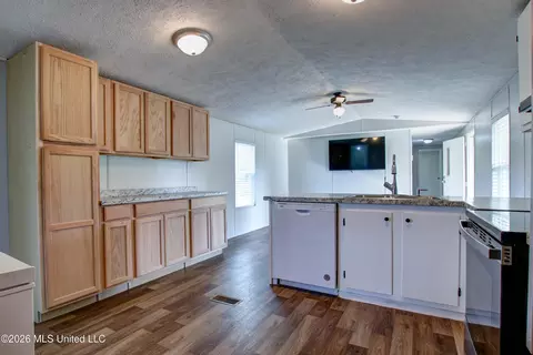 108 Ethans Trl, Lucedale, MS 39452 photo 8