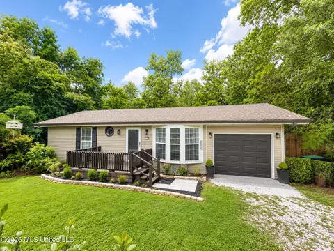221 Hide A Way Ln, Carriere, MS 39426