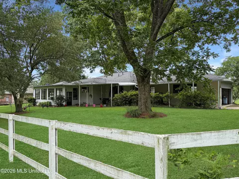 Exterior - 4776 Terry Rd, Jackson, MS 39212 photo 12 of 16