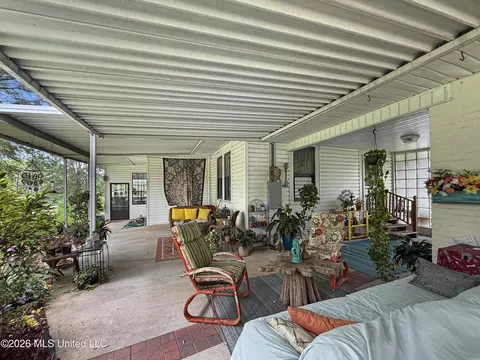 Exterior - 4776 Terry Rd, Jackson, MS 39212 photo 9 of 16