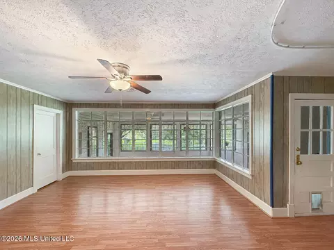 Living - 4776 Terry Rd, Jackson, MS 39212 photo 5 of 5
