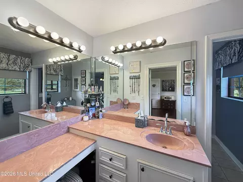 Bath - 4776 Terry Rd, Jackson, MS 39212 photo 1 of 4