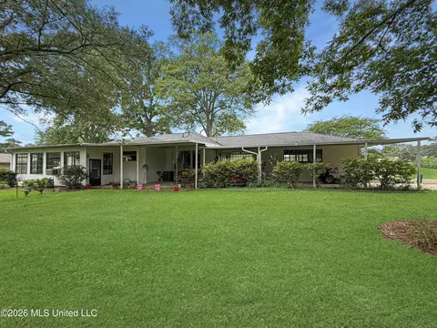 Exterior - 4776 Terry Rd, Jackson, MS 39212 photo 15 of 16