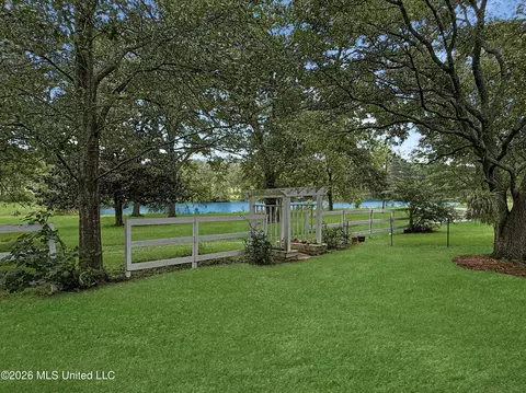 Exterior - 4776 Terry Rd, Jackson, MS 39212 photo 13 of 16