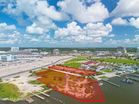 890 23rd St, Gulfport, MS 39501