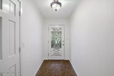 Entry Way - 118 Pine Ridge Rd, Florence, MS 39073 photo 2 of 2