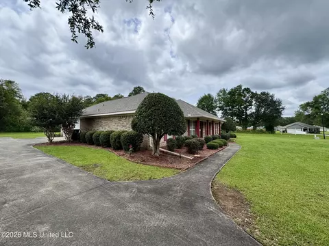 Exterior - 36 Maci Ln, Lucedale, MS 39452 photo 4 of 9