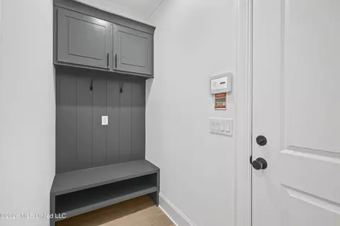 Entry Way - 201 Benners Ln, Madison, MS 39110 photo 4 of 4