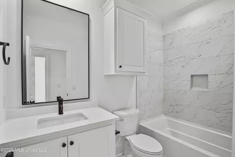 Bath - 201 Benners Ln, Madison, MS 39110 photo 1 of 4