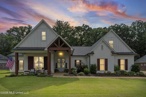6657 Sunny Meadow Cv, Southaven, MS 38672