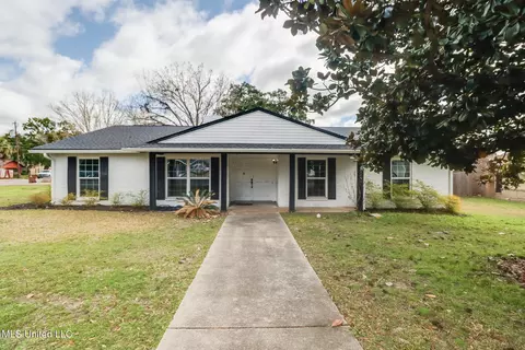 114 Driftwood Dr, Long Beach, MS 39560