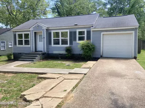 567 Robinhood Rd, Jackson, MS 39206