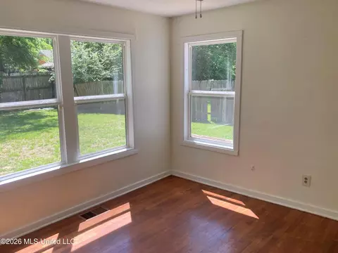 567 Robinhood Rd, Jackson, MS 39206 photo 5