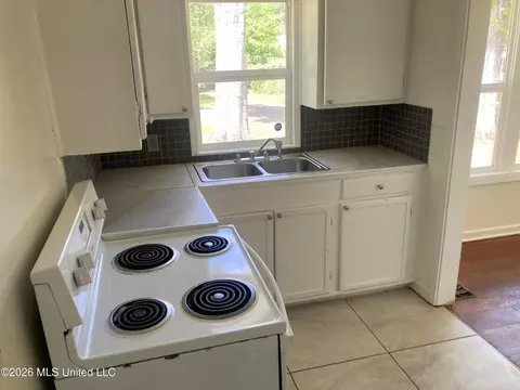 567 Robinhood Rd, Jackson, MS 39206 photo 9