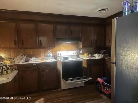 Kitchen - 3025 Meadow Forest Dr, Jackson, MS 39212 photo 1 of 5