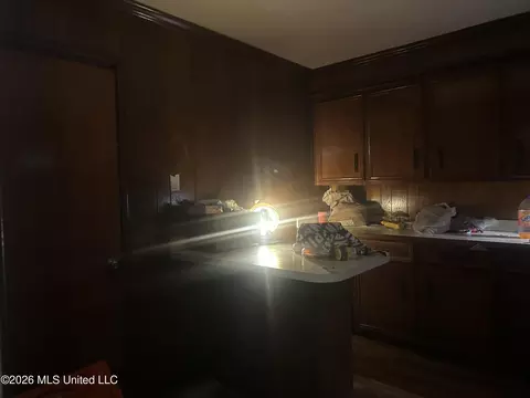 Kitchen - 3025 Meadow Forest Dr, Jackson, MS 39212 photo 2 of 5