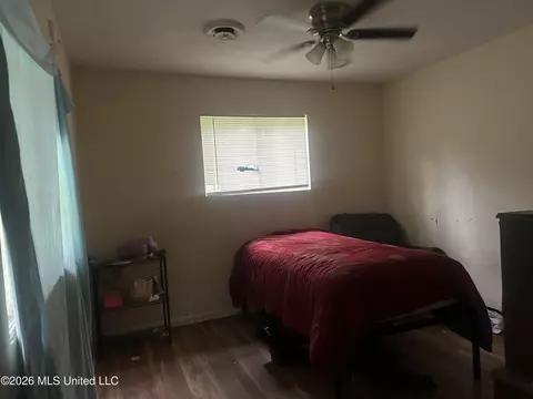 Bedroom - 3025 Meadow Forest Dr, Jackson, MS 39212 photo 5 of 6