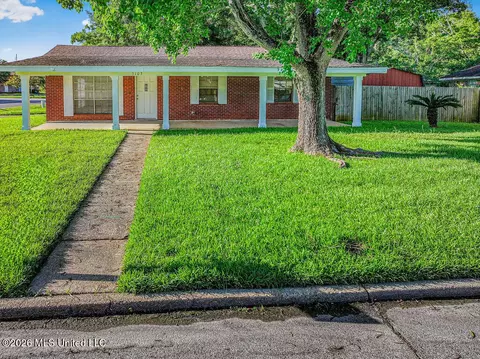 3103 Baltimore Ave, Pascagoula, MS 39581
