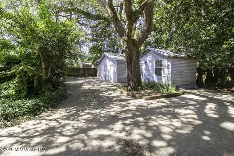 Exterior - 127 Dearman Ave, Long Beach, MS 39560 photo 4 of 8